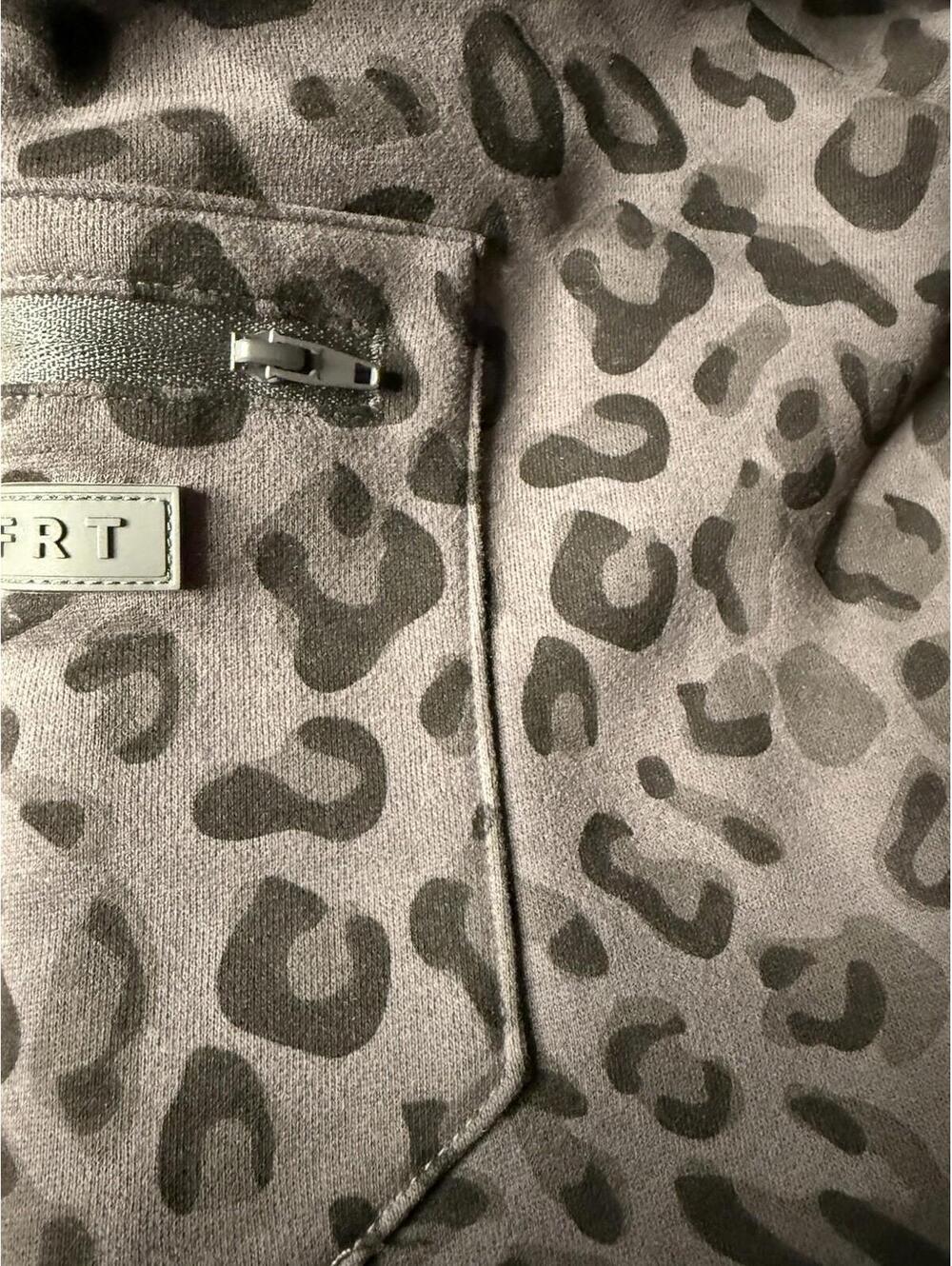 Comfrt Airplane Mode Hoodie Color Panther Size M New In Bag MSRP $140 #2 - Picture 10 of 11